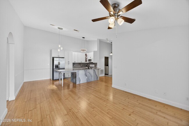Building Photo - 13810 Sutton Park Dr N