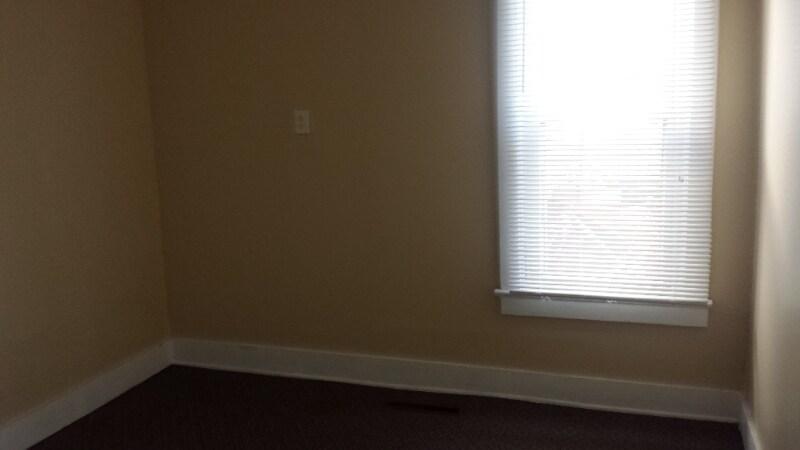 Building Photo - 414 N Salisbury St