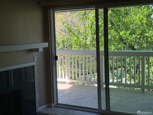 Building Photo - 3660 Knollwood Terrace