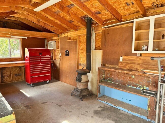 Building Photo - 405 Vaughn St