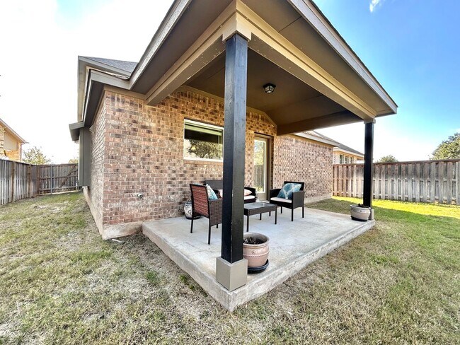 Building Photo - Inviting 4-Bed, 2.5-Bath Home with High Ceilings and Covered Deck