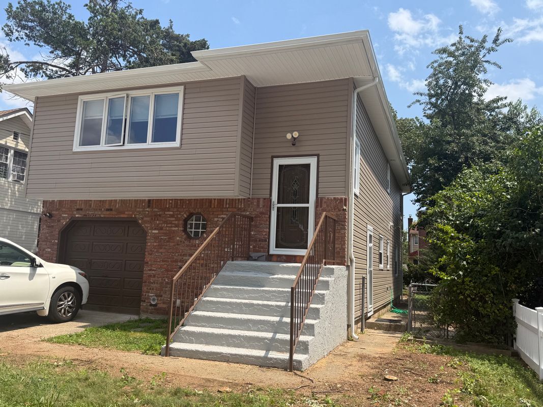 Building Photo - 51 Manor Rd