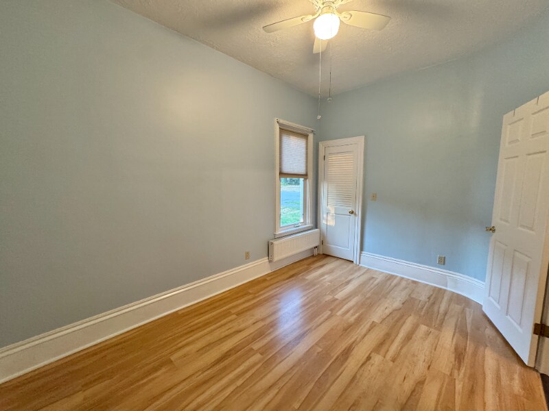Building Photo - 246 Elm St