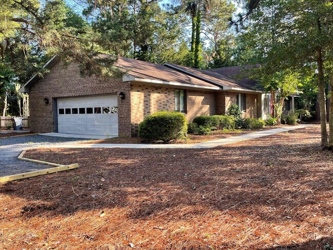 Building Photo - 155 Page Rd N