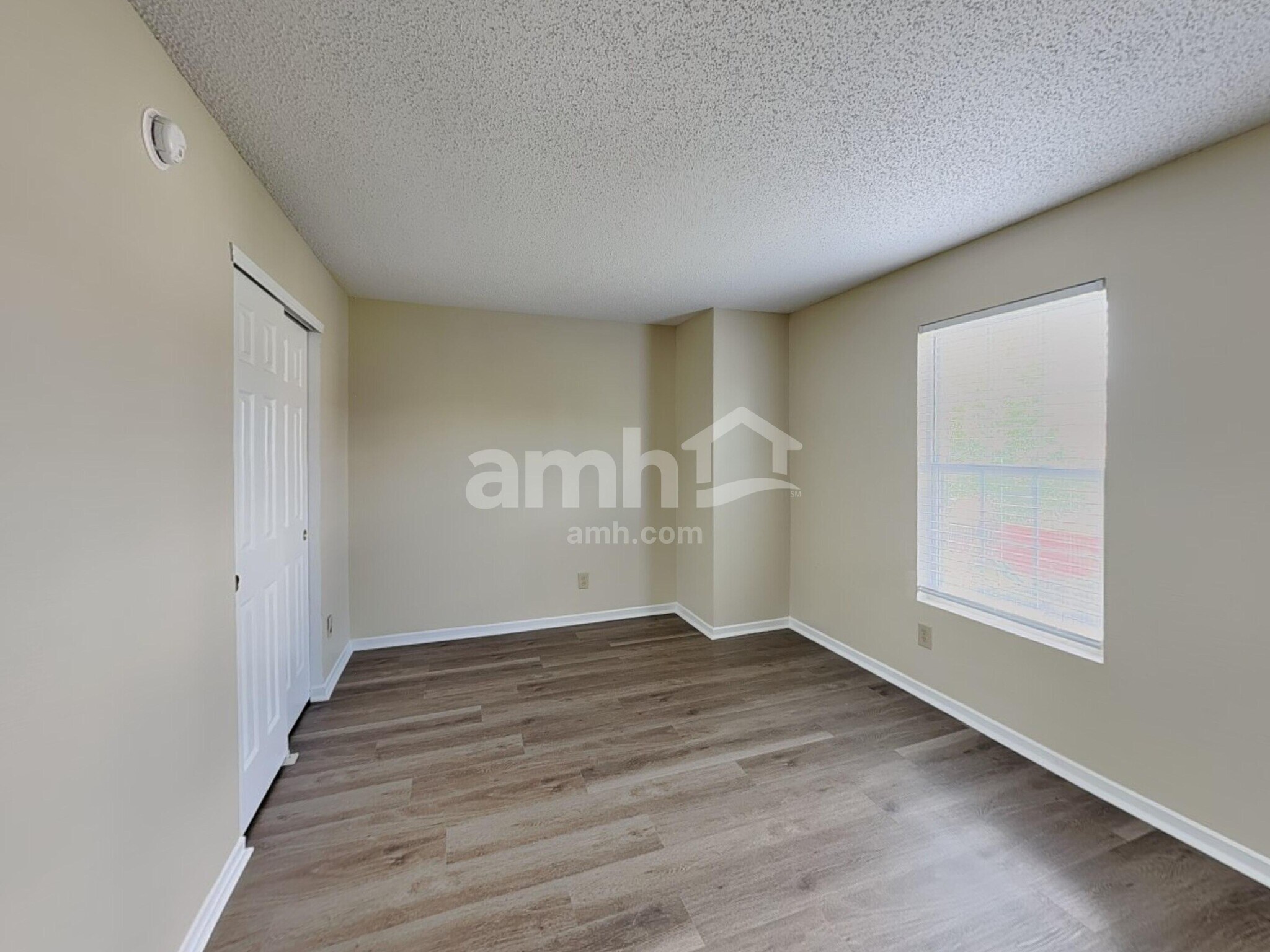 Building Photo - 2940 Hearthside Dr