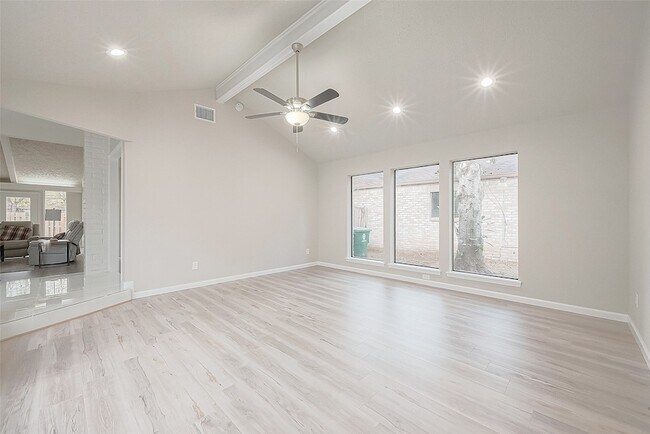 Building Photo - 6107 Sanford Rd