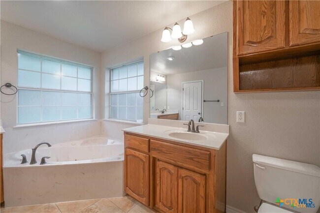 Building Photo - 6201 Flag Stone Dr