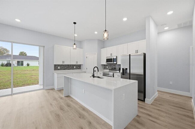 Building Photo - 13975 SW 27 Ct Rd