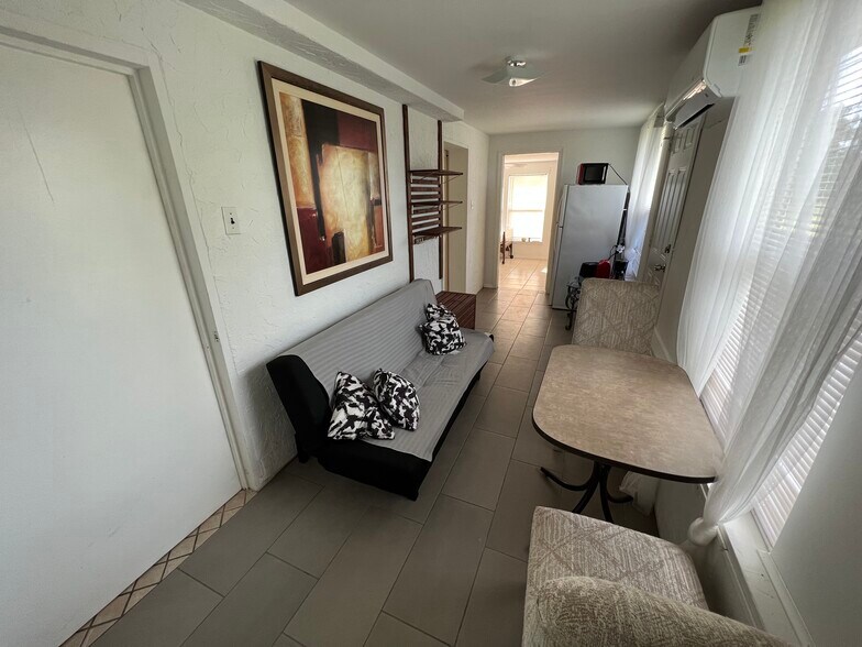 Living Room/Dining area. - 2440 Manasota Beach Rd