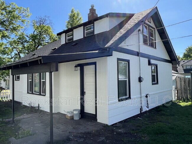 Building Photo - 214 W Euclid Ave