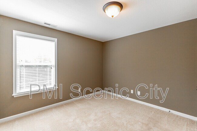 Building Photo - 8802 Mckenzie Farm Dr