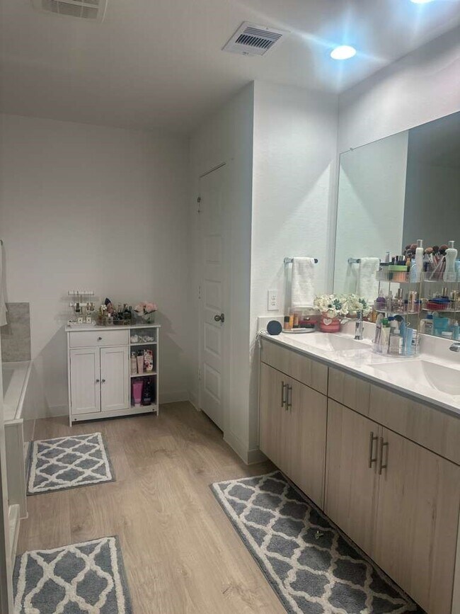 Building Photo - 2908 Misty Elm Ln