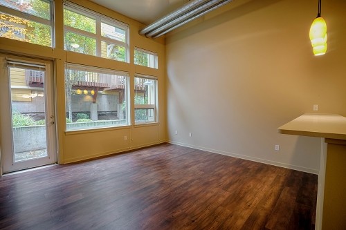 Building Photo - Saxe Apartments - Studio + extra room