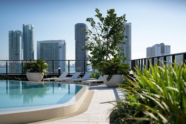 Building Photo - 23 NE 17th Ter