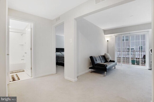 Building Photo - 3805 Richmond Run