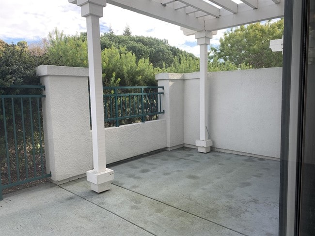 Building Photo - 563 Shoal Cir