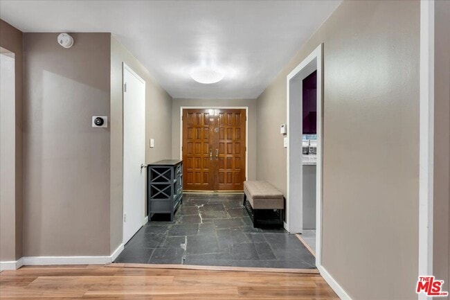 Building Photo - 5817 Lockhurst Dr