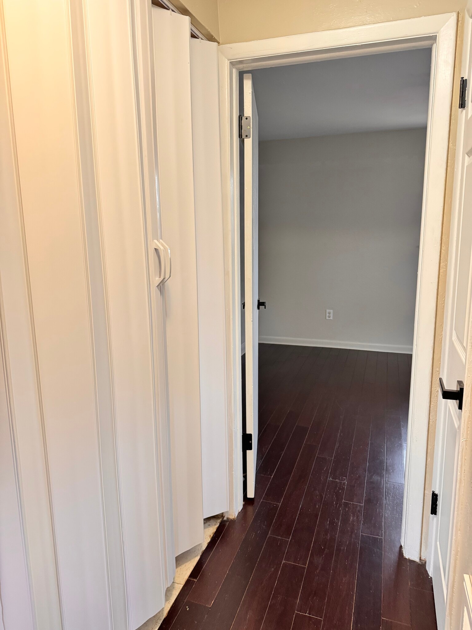 Building Photo - 10221 W 59th Pl