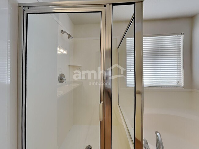 Building Photo - 247 Boston Dr