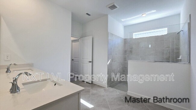 Building Photo - 15030 Anchorage Rd