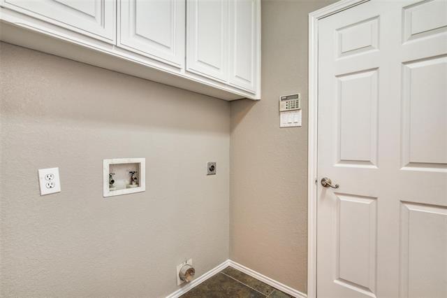 Building Photo - 1214 Sandhurst Ct