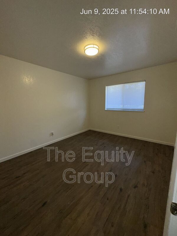 Building Photo - 4623 W Cypress Ave
