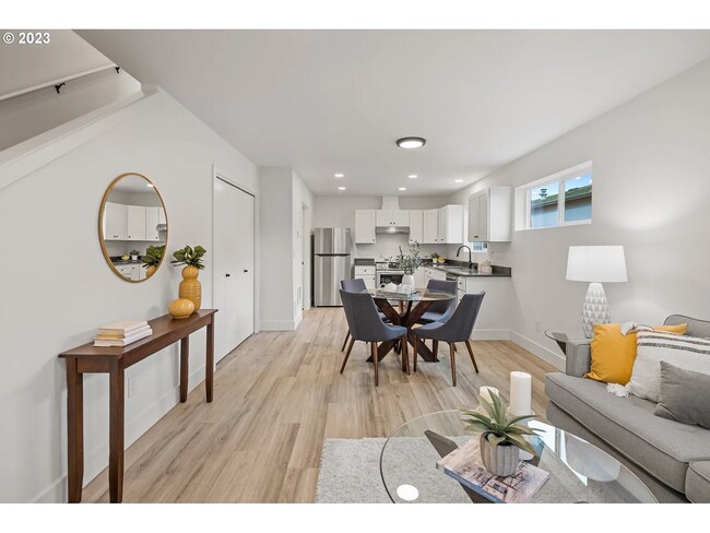 Building Photo - 931 Prospect St