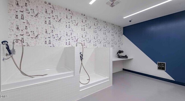 Building Photo - 1020 Hammell Dr