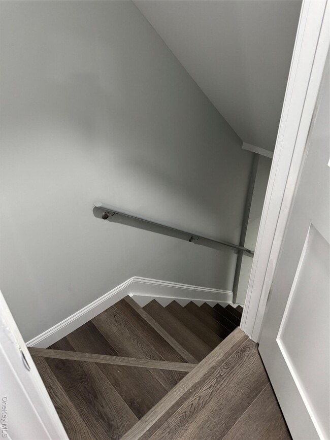 Building Photo - 16 Huntington Commons