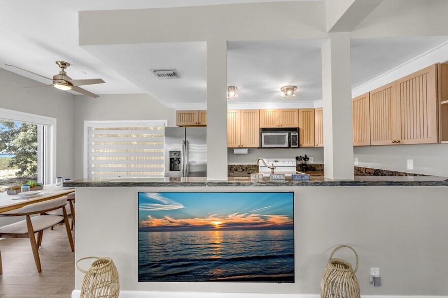 Building Photo - 600 N Ocean Blvd