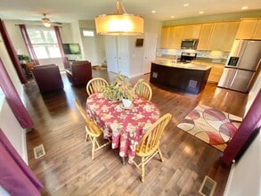 Building Photo - 3 Bedroom Home in Williston VT Available 9/1!