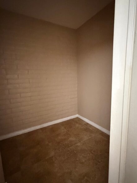 Building Photo - 16635 N Cave Creek Rd