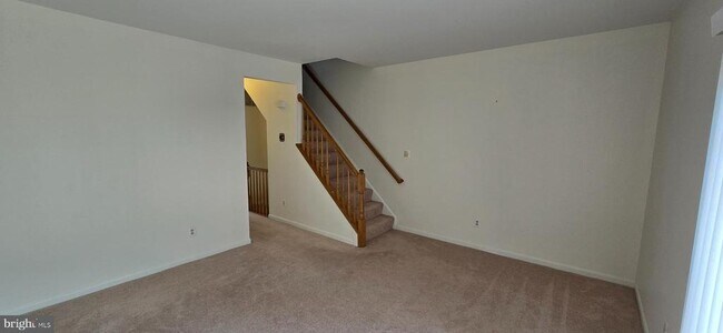 Building Photo - 2436 Old Farmhouse Ct