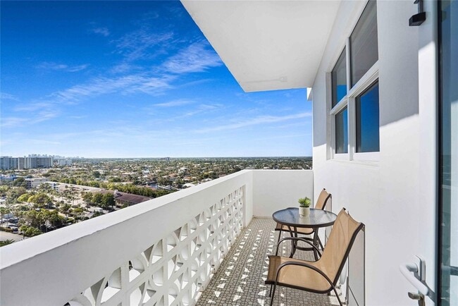 Building Photo - 4250 Galt Ocean Dr