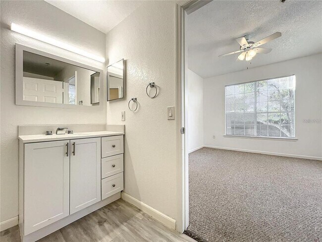 Building Photo - 13028 Plantation Park Cir