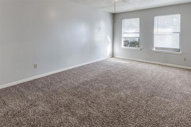 Building Photo - 106 Verna Spur