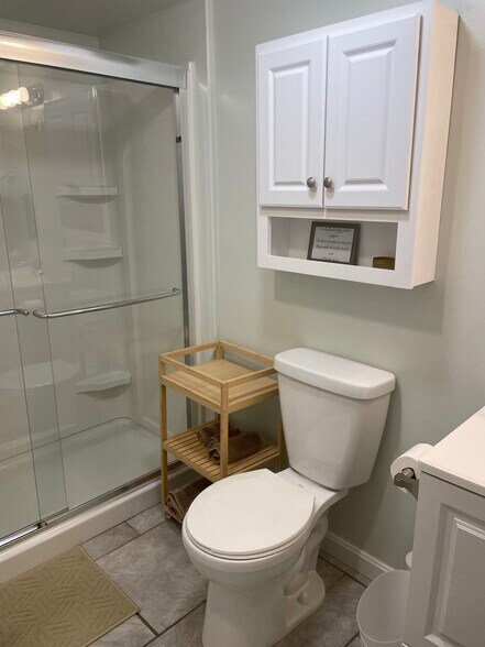 Building Photo - 31 Locust St