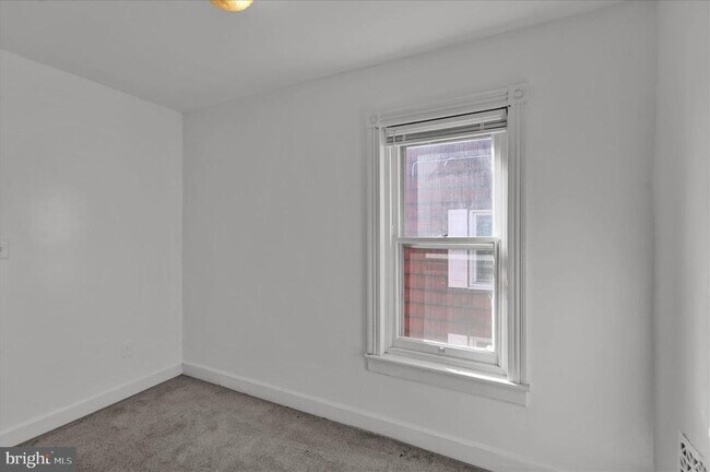 Building Photo - 715 Mount Laurel Rd