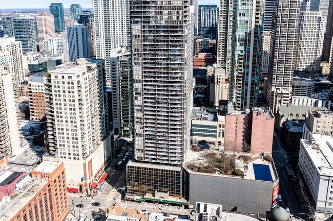 Building Photo - 10 E Ontario St