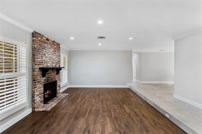 Building Photo - 15440 SW 78th Ct