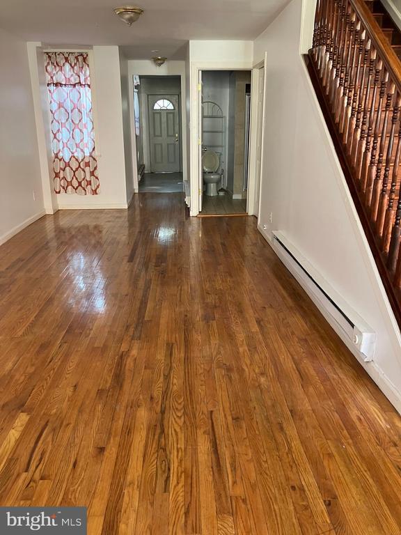 Building Photo - 1920 Fontain St