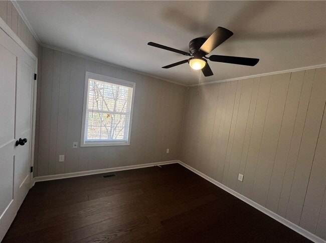 Building Photo - 340 Vista Ln