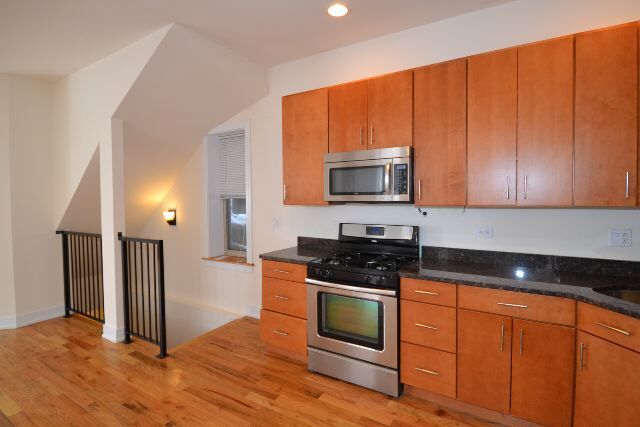 Building Photo - 2835 N Damen Ave