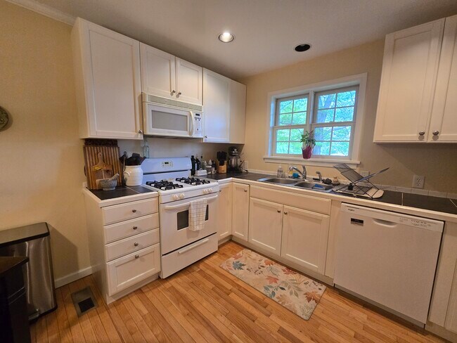 Building Photo - 1787 State Route 96