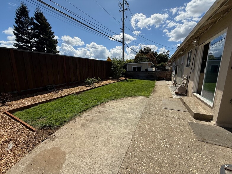 Building Photo - 1720 Marshall Ct