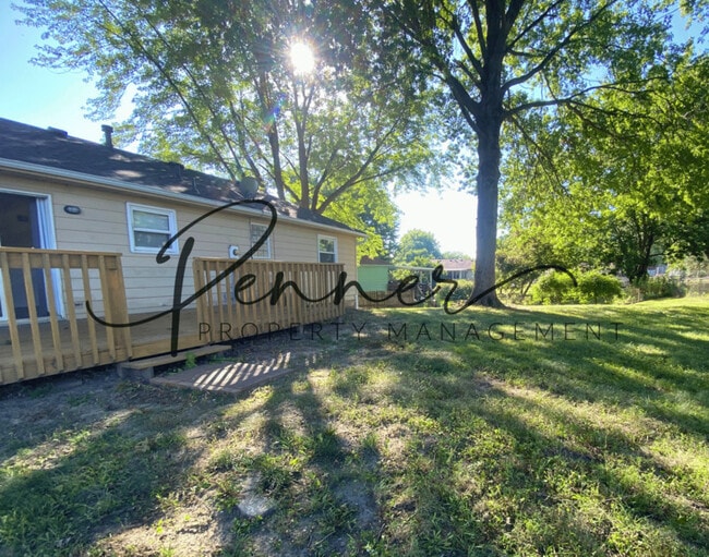 Building Photo - 1415 Cloverdale Ct