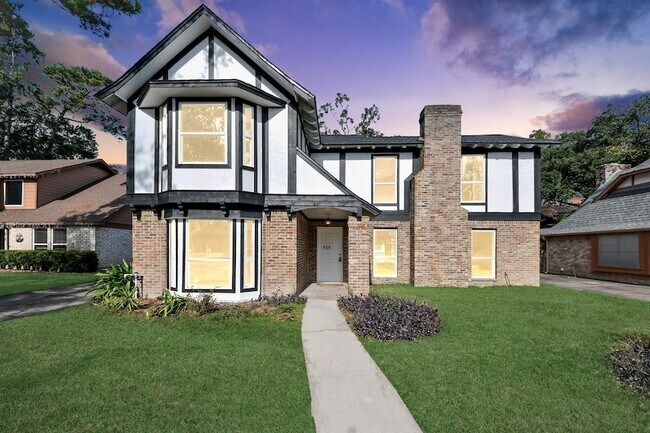 Primary Photo - 616 S Rivershire Dr