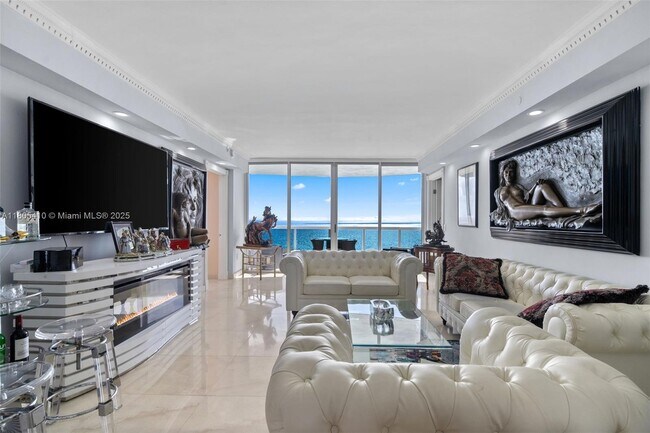 Building Photo - 17555 Collins Ave