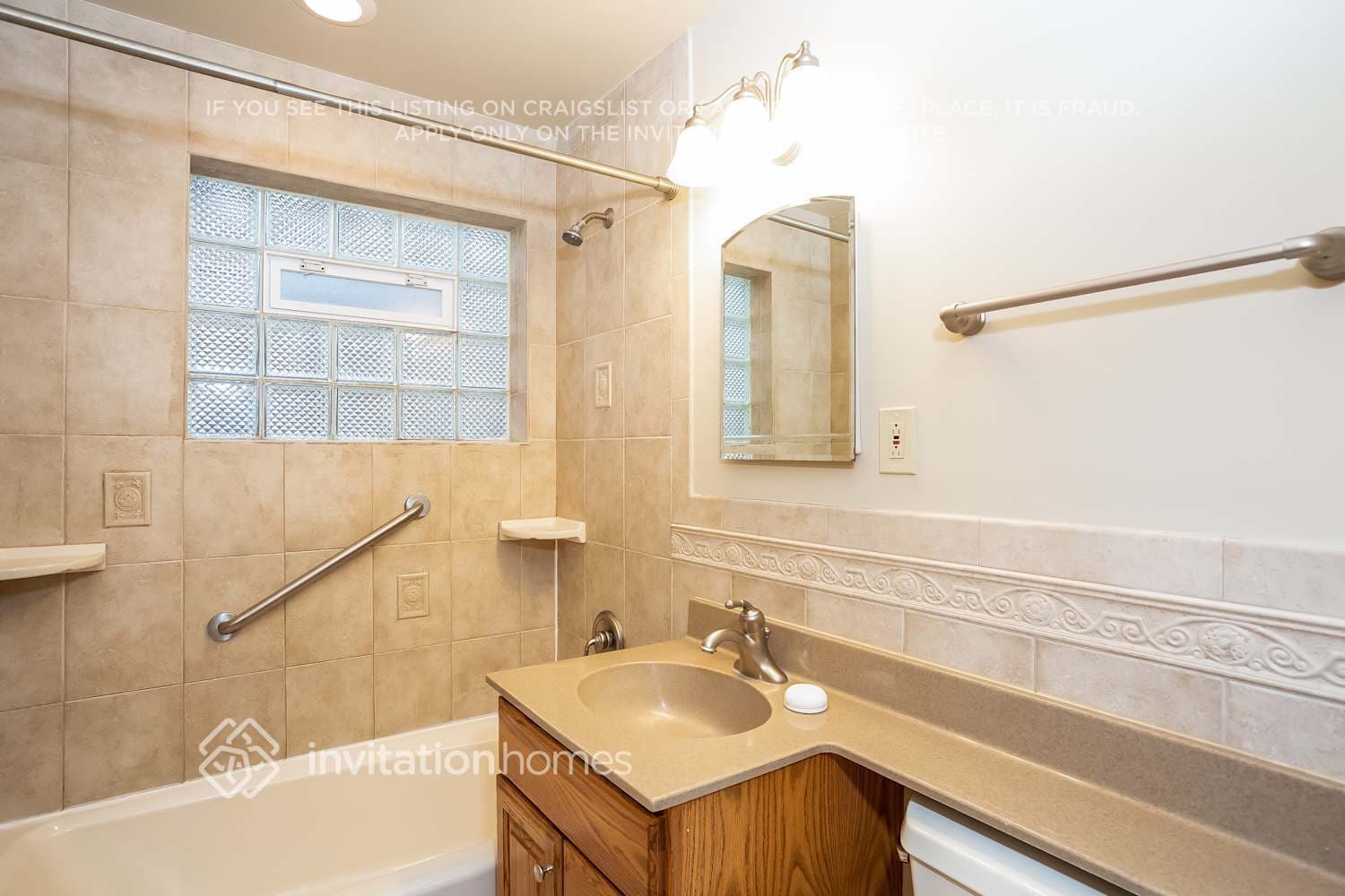 Building Photo - 2820 W 102nd Pl