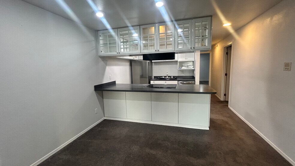 Building Photo - 28430 16th Ave S